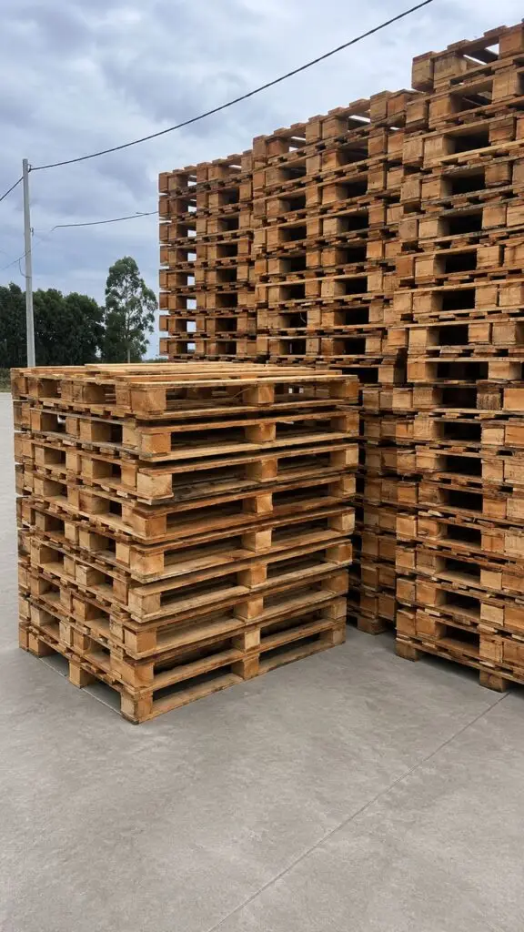 Pallet ARLOG estándar de madera de 1000 x 1200 mm
